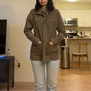 Kuhl women’s khaki lightweight jacket in size small